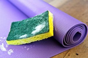 How to Wash a Yoga Mat if it Smells